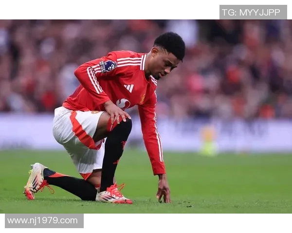 足球场上的悲剧时刻：明星球员猝死引发的深思与反思