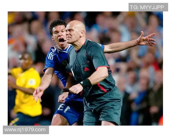 沙佩科与巴拉克的激烈对决揭示足球战术的魅力与团队精神 沙佩科与巴拉克的激烈对决揭示足球战术的魅力与团队精神